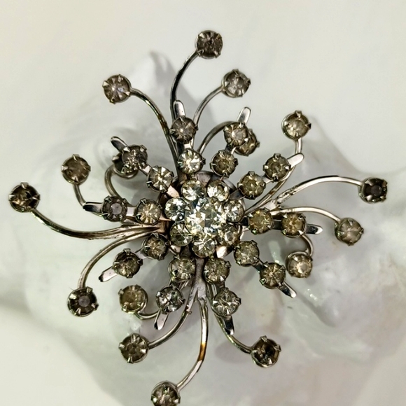 ♥️Bundle Only♥️ Vintage Style Silver Tone Rhinestone Whimsical Brooch - Picture 2 of 6